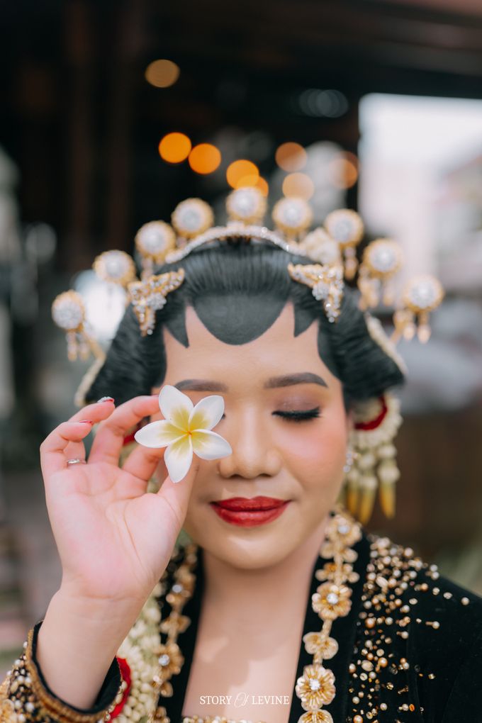 wedding story of Bagas & Karina by storyoflevine - 028 wedding story of Bagas & Karina by storyoflevine - 028