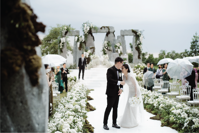 Arnold & Jessica Holy Martimony Decoration at Intercontonental Putting Green by MAKARA MAKEUP - 035 Arnold & Jessica Holy Martimony Decoration at Intercontonental Putting Green by MAKARA MAKEUP - 035