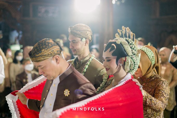 Pernikahan Mega Rifki yang Syarat Dengan Dua Budaya by Denyut Bumi Tea & Aroma - 017 Pernikahan Mega Rifki yang Syarat Dengan Dua Budaya by Denyut Bumi Tea & Aroma - 017