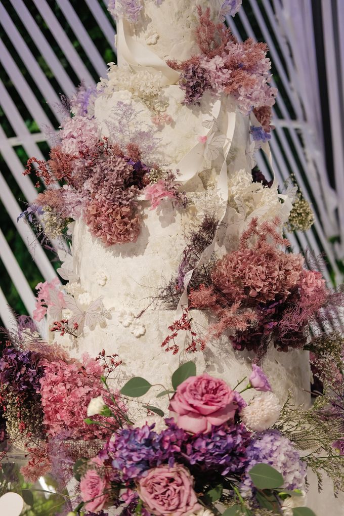 Dreamy Enchanted wedding by KAIA Cakes & Co. - 012 Dreamy Enchanted wedding by KAIA Cakes & Co. - 012