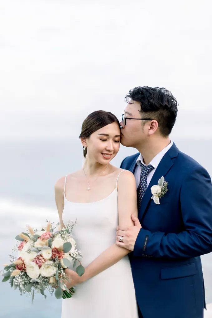 White Beauty Wedding theme by THE UNGASAN CLIFFTOP RESORT BALI - 016 White Beauty Wedding theme by THE UNGASAN CLIFFTOP RESORT BALI - 016