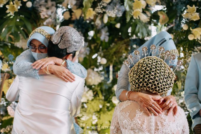 wedding story of Bagas & Karina by storyoflevine - 027