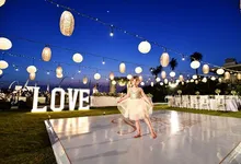 Beach front wedding by Marlyn Production