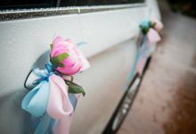 Cusromised wedding flowers decorations for Church weddings by Promise To Love