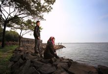 Lady&Rizkan Prewedding by Halisafoto