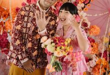 Engagement of Athira & Arief by POLAR story on frame