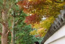 Japan Autumn Leaves Pre-wedding / Engagement by Hugh's Hue