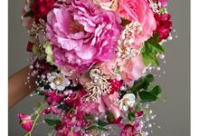 Cascading Brooch Bouquet Wedding of Adi & Valerie by ALLUREINE Brooch Bouquet Artisan