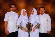 Family photo session by Tepian Photowork
