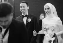 The Wedding Of Maudy & Agum by Glowy wedding organizer
