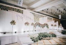 William & Santa Wedding Decoration at Grand Sudirman by Valentine Wedding Decoration