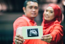 Dhina + Isron // Maternity Outdoor Shoot by One43images